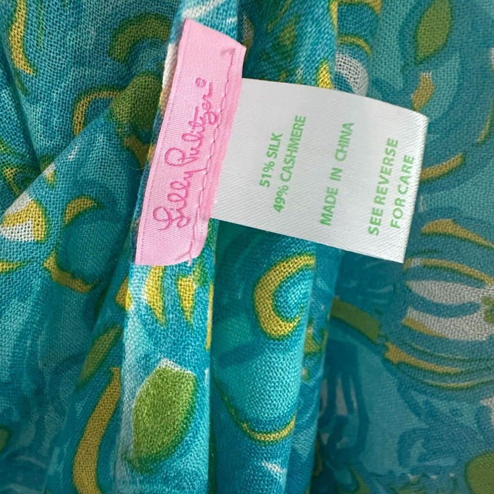 Lilly Pulitzer sorority Delta Delta Delta print scarf - Picture 2 of 3